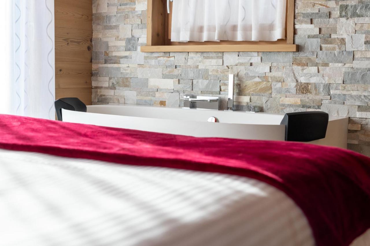 Chalet Imbosc'Che - 5 Beautiful Rooms In Charming B&B 리비뇨 외부 사진