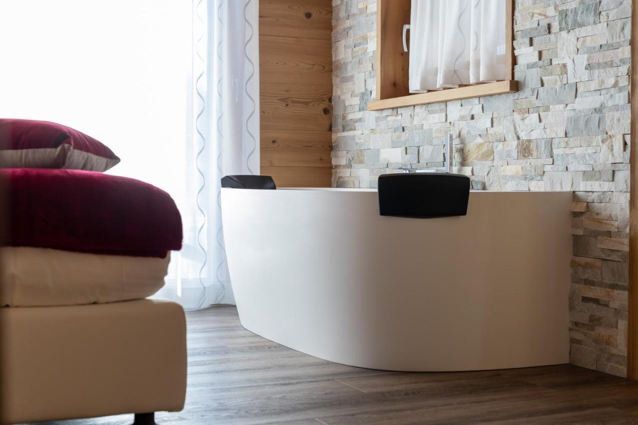 Chalet Imbosc'Che - 5 Beautiful Rooms In Charming B&B 리비뇨 외부 사진
